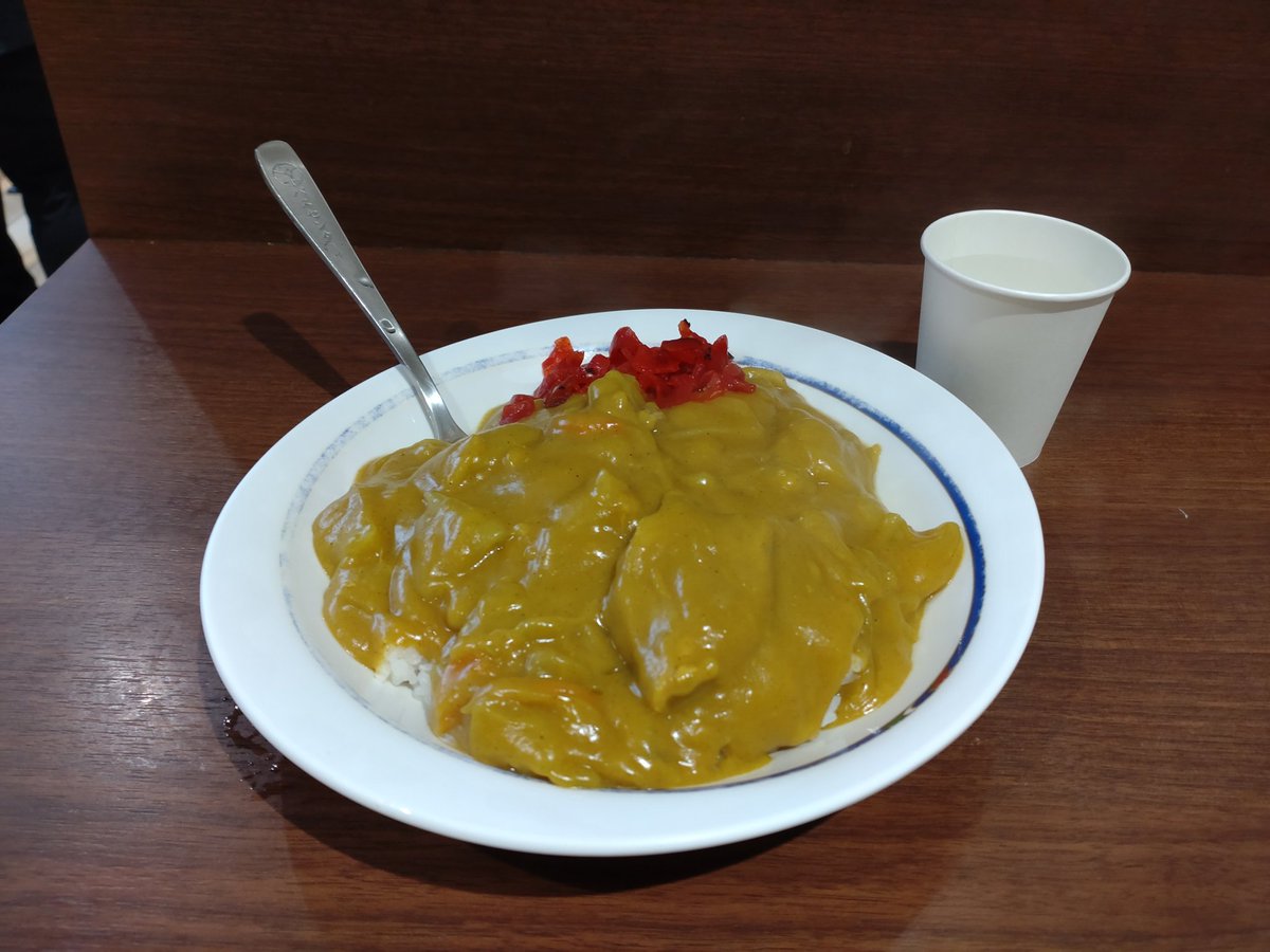 thardgeneration's tweet photo. 半年ぶり！美味かった！
#バスセンターのカレー
#万代そば https://t.co/3pw9SmPhNx