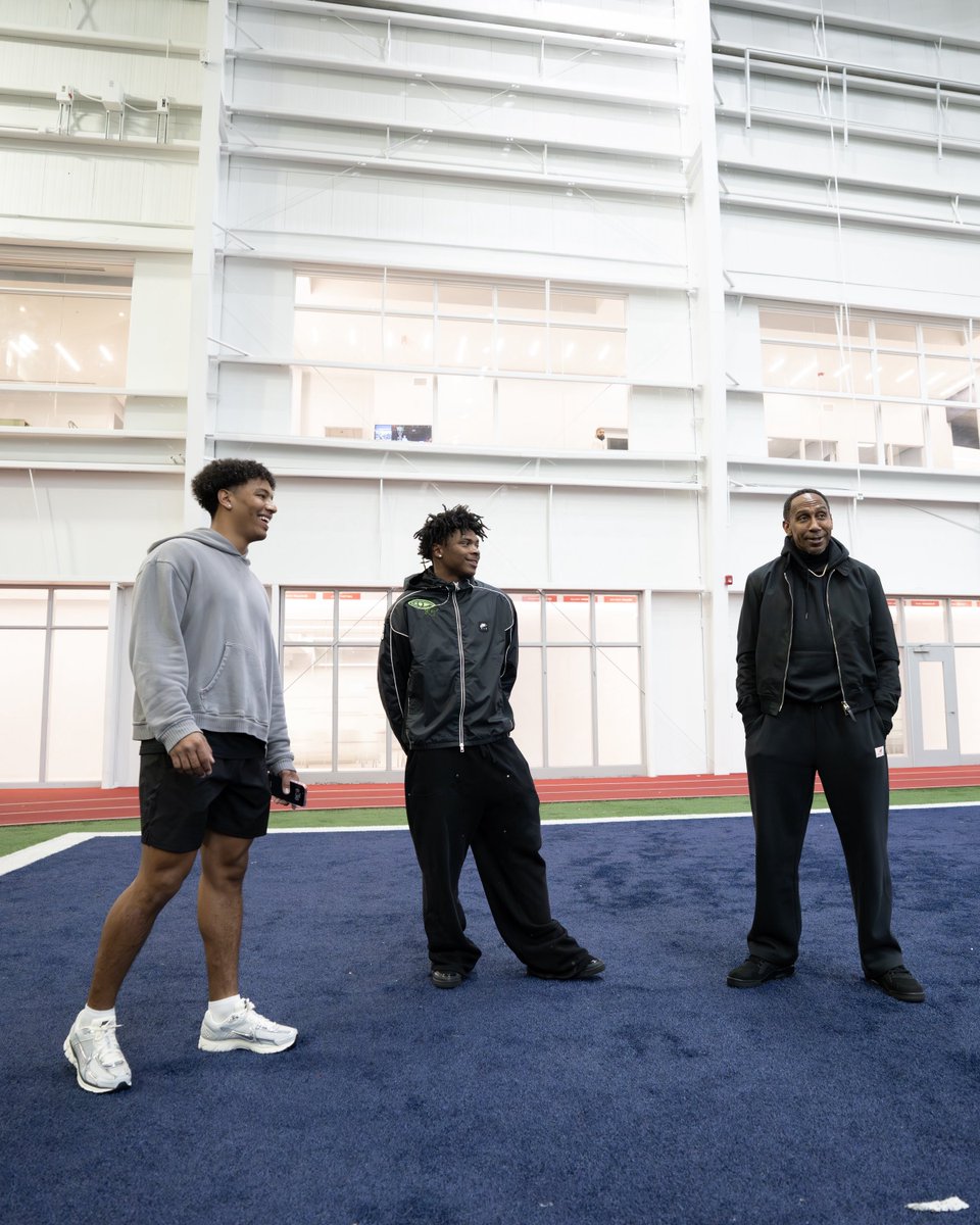 OleMissFB's tweet image. Thanks for stopping by 👋 @stephenasmith 

#HottyToddy