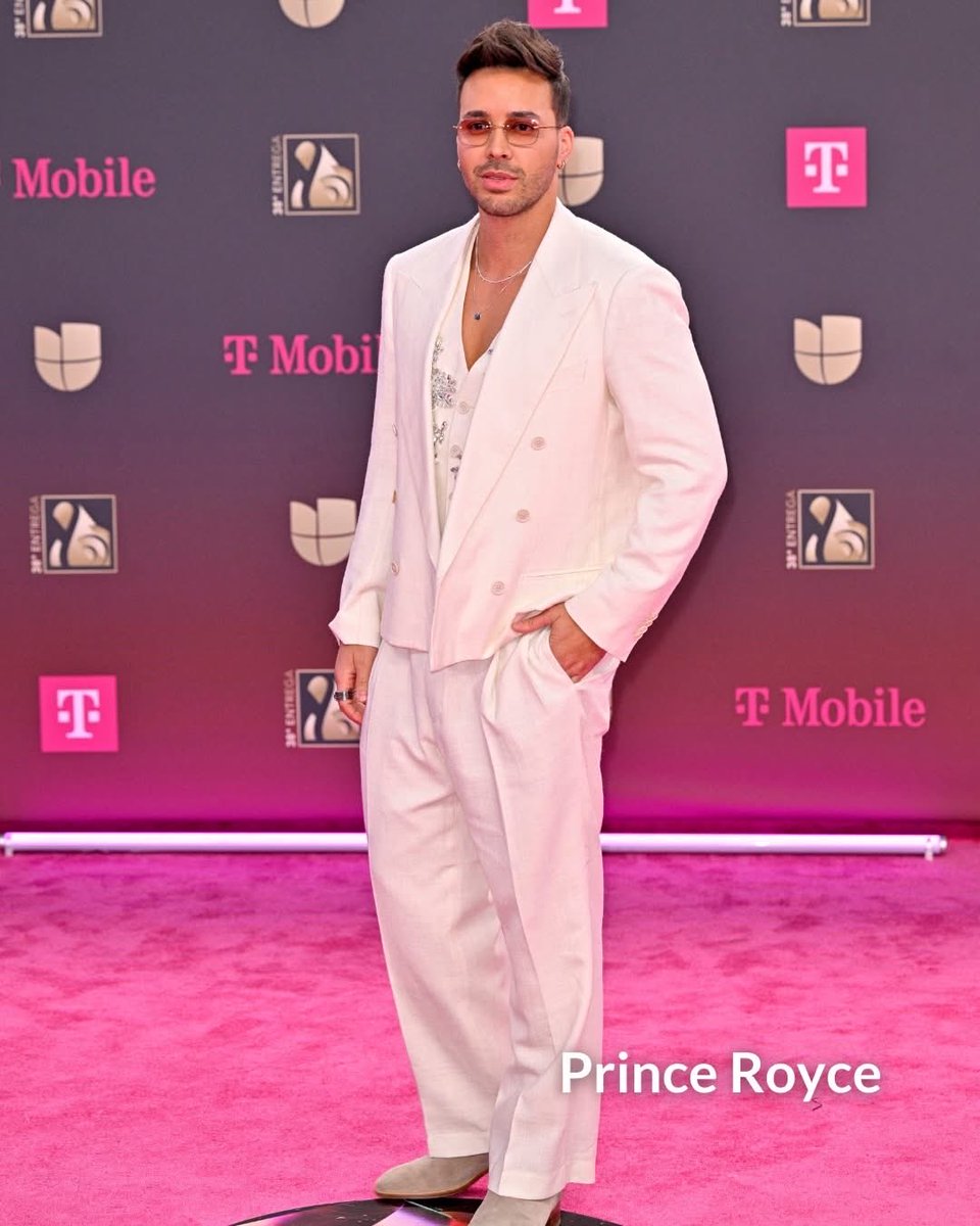 Prince Royce Data tweet media