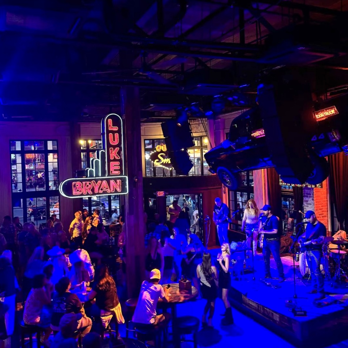 Luke's 32 Bridge tweet media