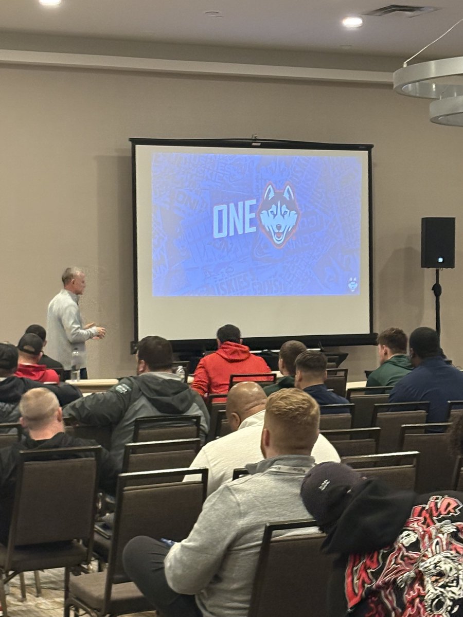 Thanks to <a href="/UConnFootball/">UConn Football</a> Head Coach <a href="/CoachCandle/">Jason Candle</a> for opening up our clinic! Great to see the whole UConn staff here.