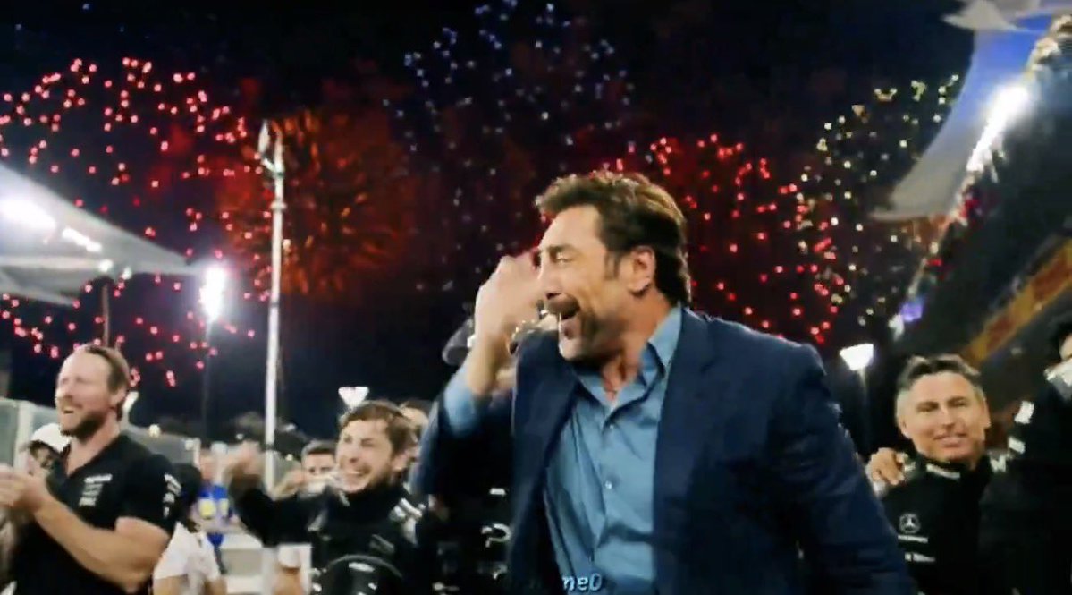 lcomplete tweet media