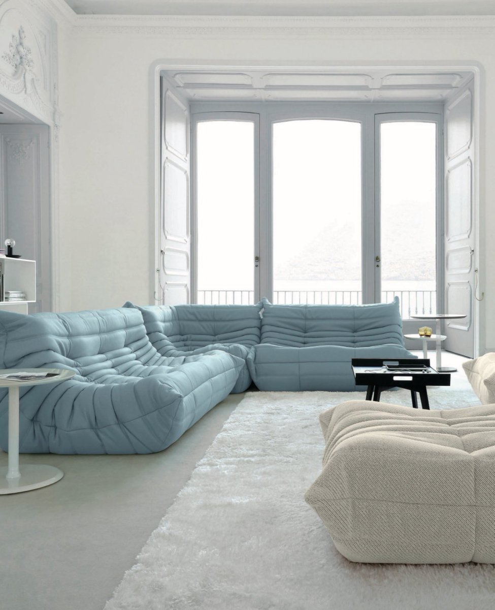 フランス有数のブランド「ligne roset(リーン・ロゼ)」。
高密度ウレタンフォームを組み合わせた、リーン・ロゼのアイコンともいえるベストセラーソファ「ロゼトーゴ」。発表から50年を超えた今もなお常にモダンなイメージを持つデザインで、世界中で愛され続けています。
idc-otsuka.jp/brand/ligne_ro…