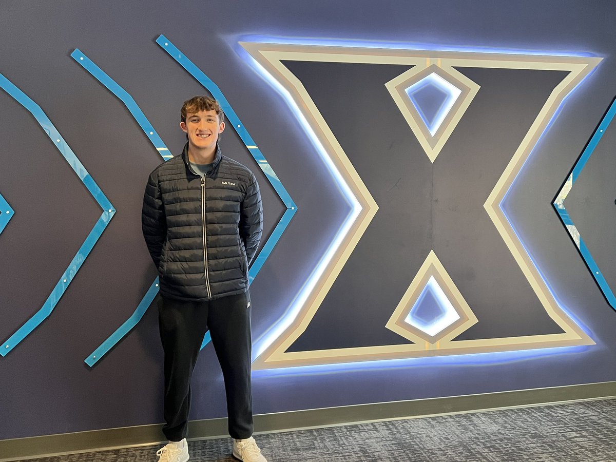 Brennan7Gavin's tweet photo. Thanks to @XavierU for a great visit! Had a good time. @anthonywtt @CoachHatty @Lytlejay1 @Riley_Bertram12 https://t.co/gPYHbtyAJY