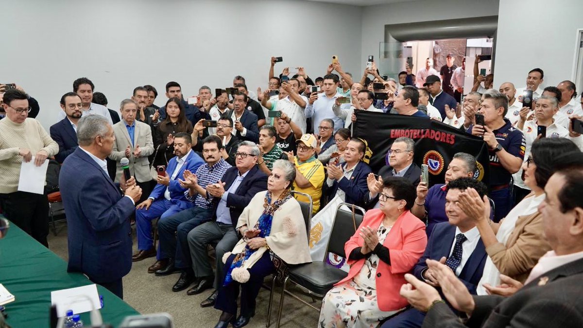 En el marco de nuestro XVII Congreso Nacional Ordinario, la Comisión Electoral Temporal Nacional recibió el registro de la Planilla de Unidad encabezada por el compañero @Tereso_Medina.