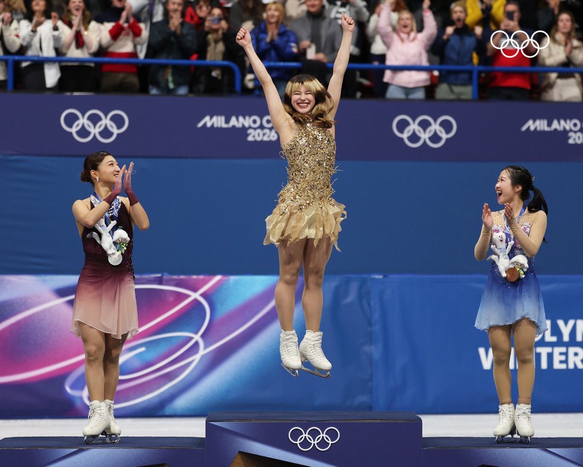 Olympics's tweet image. Gold dress. Golden Performance. Gold Medal. Alysa Liu.. Golden girl! 👏🥇✨

#FigureSkating #MilanoCortina2026