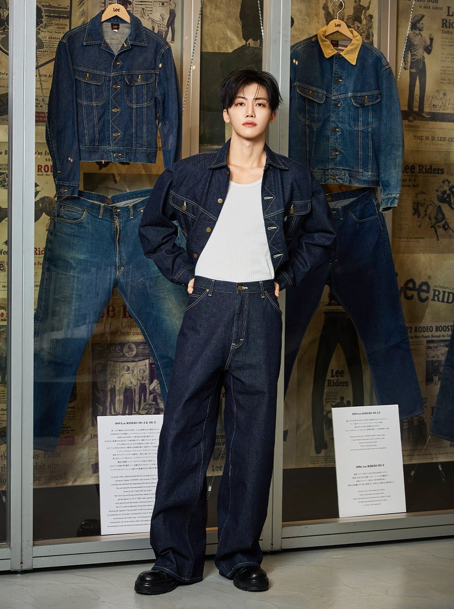 โห รูปเต็มตัวอย่างเท่เลย ㅜㅜㅜㅜㅜㅜㅜㅜㅜㅜㅜㅜ พรีเซนต์ Lee ออกมาได้ดีมาก เท่มากกกกกกกกกกเทสอะ