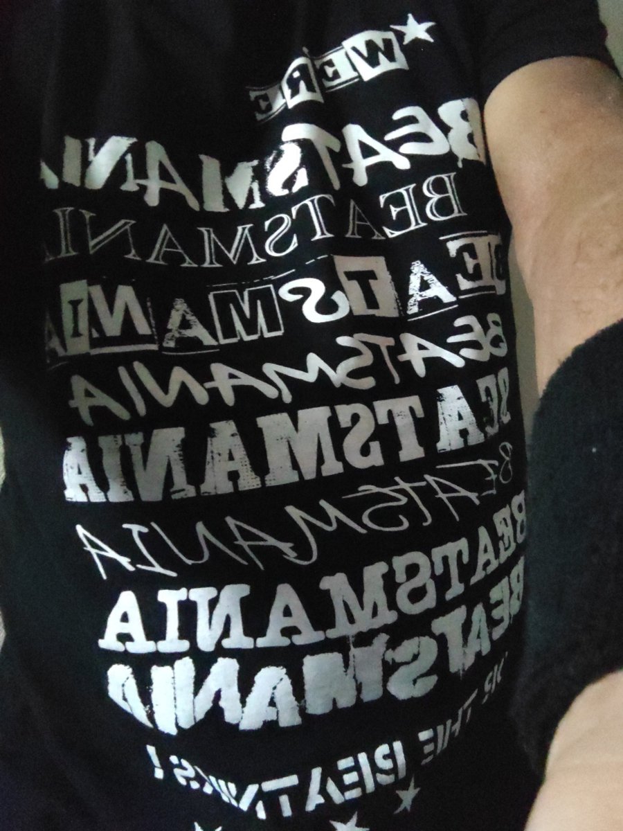 cIbEsZpennrq9Ue's tweet image. 今朝の1枚💿🤓🎶
皆様、おはようございます！🙂🖐🏻
今日は曇り時々晴れ⛅️
朝から寒い様なので🥶防寒🧤🧣とインフルエンザが流行っているそうなのでうがい＆手洗い等対策必須❕😂✌️
T👕は
#THESTREETBEATS

#JOHNNYTHUNDERSandTHEHEARTBREAKERS
#ＬＡＭＦ
#ＳＰEDITION