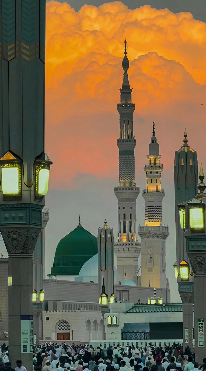 فَإِنَّ أَبي وَوالِدَهُ وَعِرضي
لِعِرضِ مُحَمَّدٍ مِنكُم وِقاءُ

اللهم صلِّ و سلِّم و بارِك علی سيدنا و نبِيّنا محمَّد و علی آله و أصحٰبه أجمعين