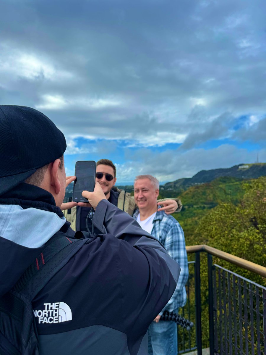 LindaLookItt tweet media