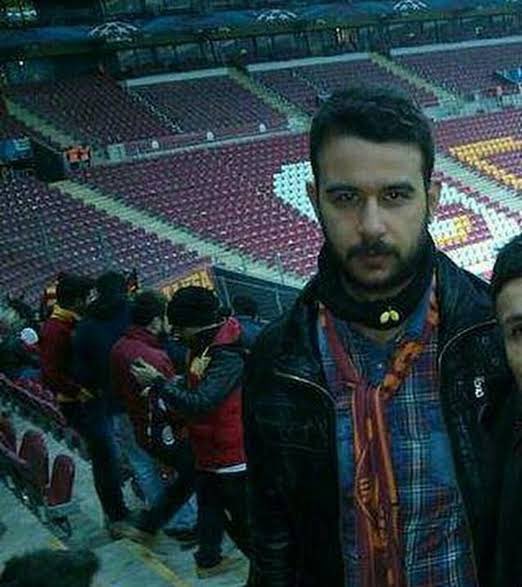 TARİH OKURKEN TARİH YAZAN YİĞİT!

Mekanın cennet olsun #FıratYılmazÇakıroğlu

Unutmadık, unutmayacağız...

#ultrAslanUNI 
#uAUNIGAZİANTEP