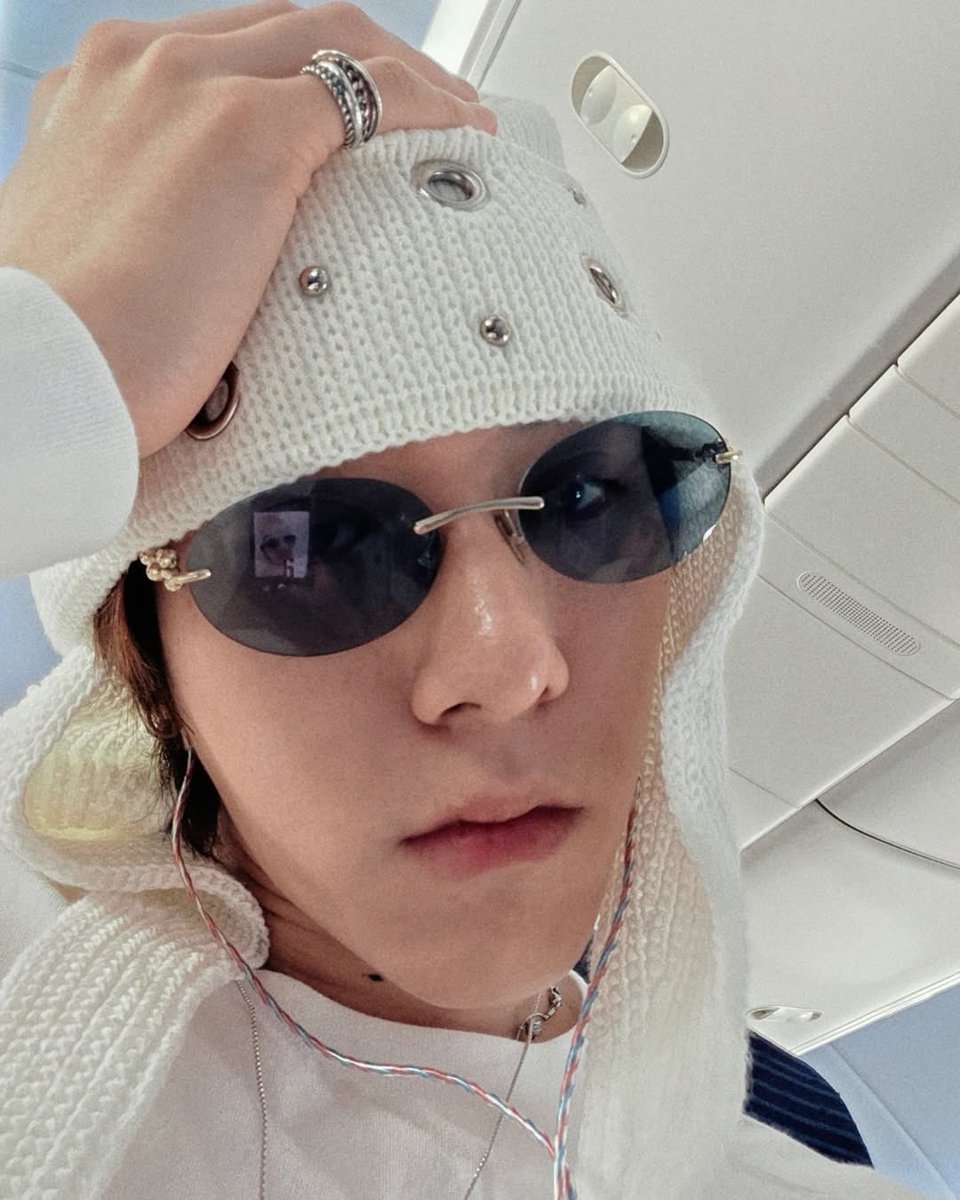 lilyrubyjk's tweet image. Ne diyosuuuunnnnnnn bad baddd p hiruuunnnn auraya bak o kadar havalı ki sky seninle başa çıkamaz