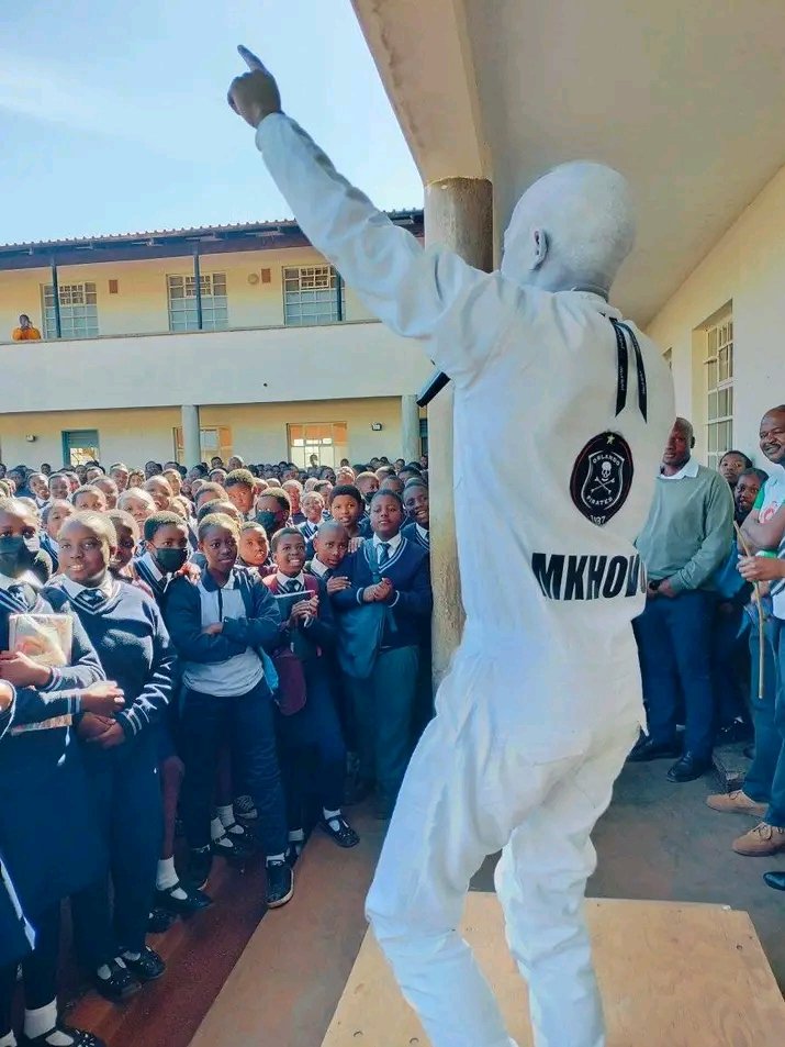 MkhovuP's tweet photo. OnceAlways 
☠️🏴‍☠️💀
#Mkhovu wabantu https://t.co/hmVTBYdgZN