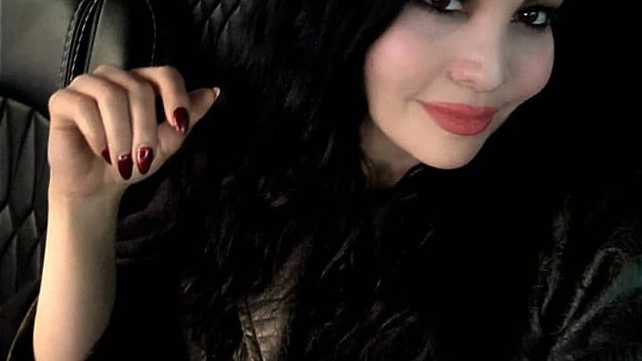 two hotکاکولد tweet media