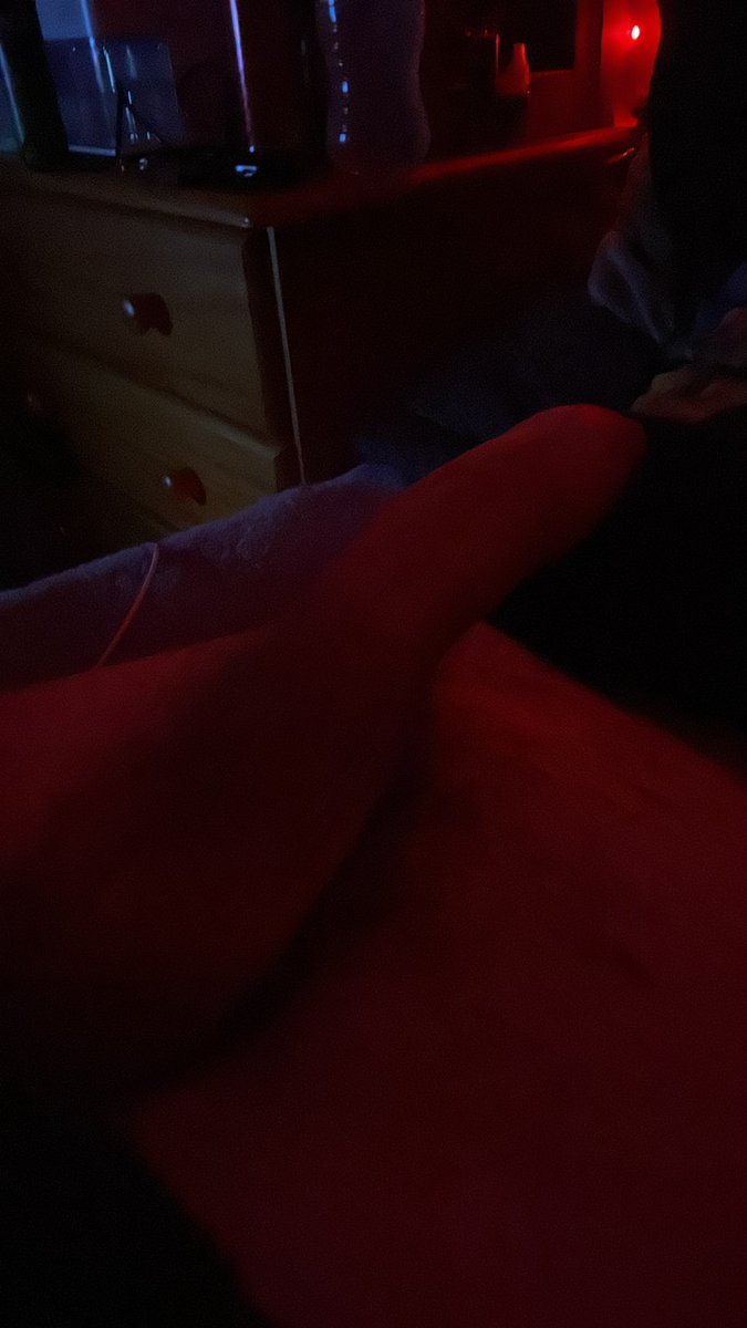 Senualsonacid's tweet photo. i need someone to help me cum so bad😩 #horny #bwc #trade https://t.co/48Nlvihh0v