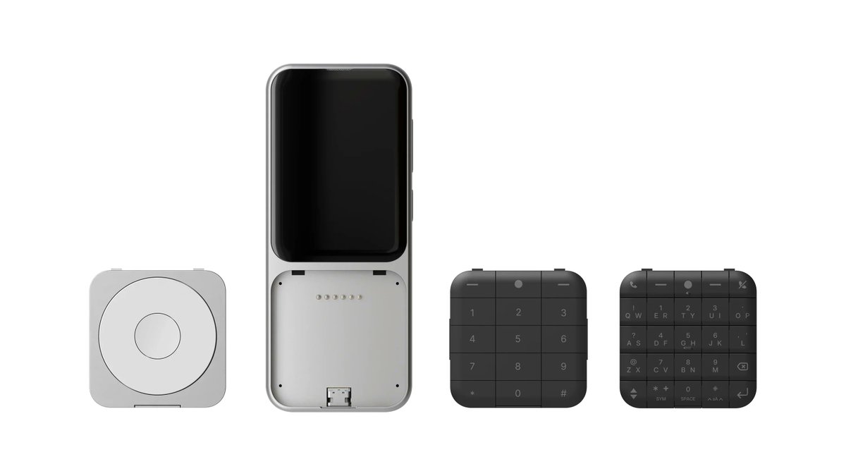 lt_karu's tweet photo. Back in October, I was among the 1000 to get the upcoming Sidephone. It's a neat little device with swappable keypads and now we've finally got tracking 🚚 Tiny phone, should be fun to play with it when it arrives ✌️ https://t.co/h8T4M99WZW