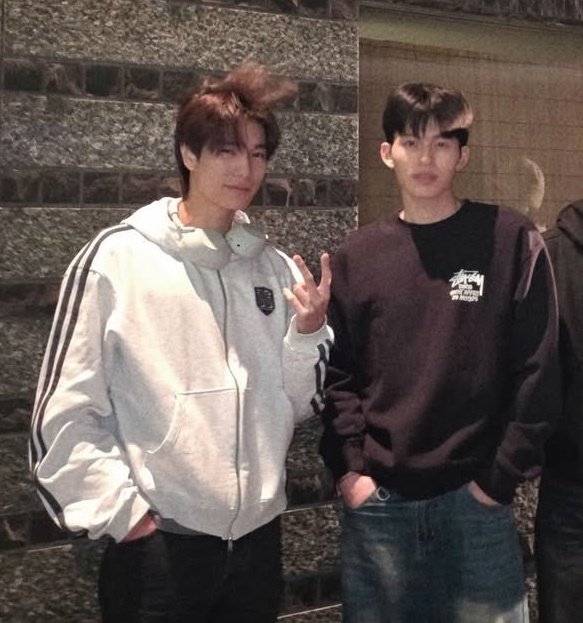 ฮานะ กับ พาร์คเกอร์ in แจแปน ✨️💕

😼                                                                                                            🐶