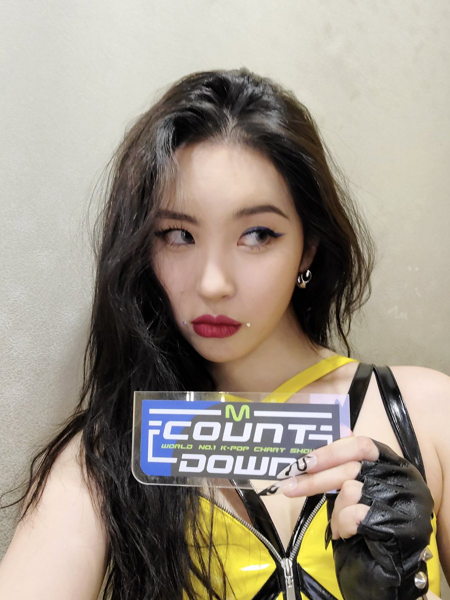 𝐍a𝕧ia's ✫ · 𝕯i𝕒ry tweet media