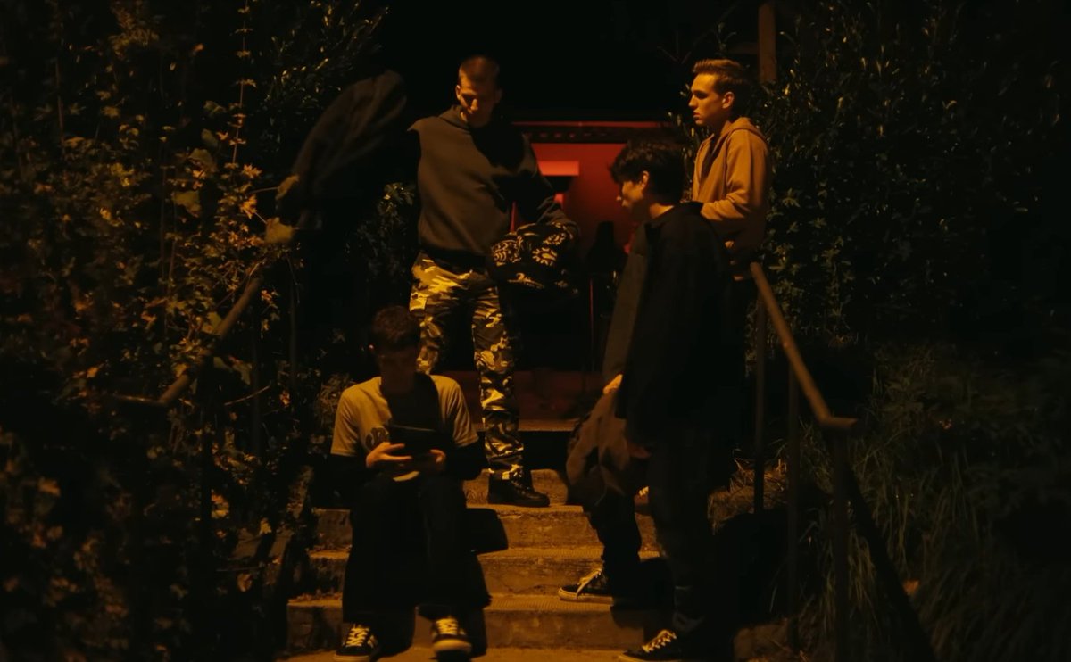 eftixaki0's tweet image. "people need people" #sramhr