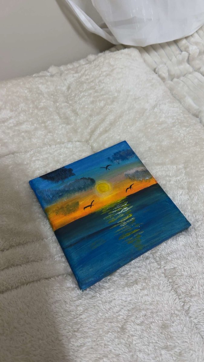 Thekra_Gar's tweet photo. "بعض اللحظات تشُبهنا، 
هادئة، نقيّة، ومليئة بالسّعادة"🌅👩‍❤️‍👩 https://t.co/BlHv4FllWO