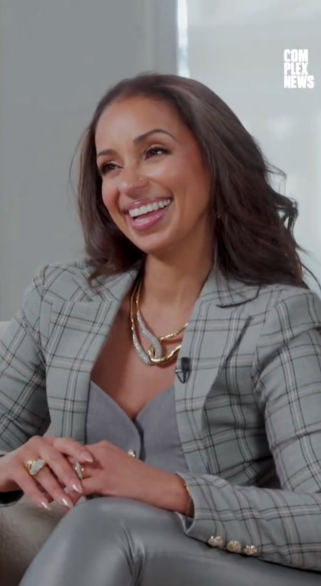 smoothmelanin's tweet image. Mya so damn fine 😍😍