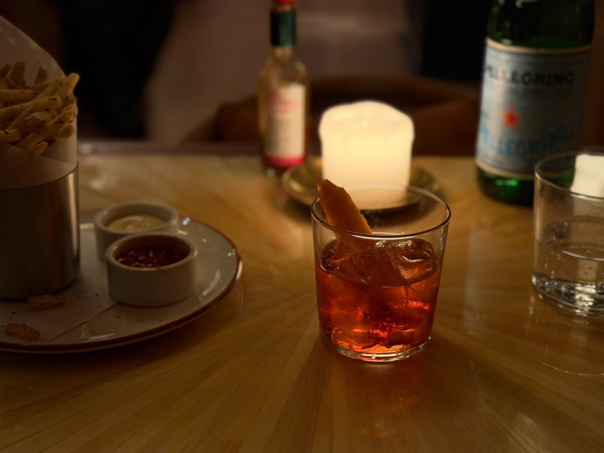 in a symphony 
chaotic cacophony 
me, solo, soho 

#otter #haiku #3lines #micropoetry #ZOF