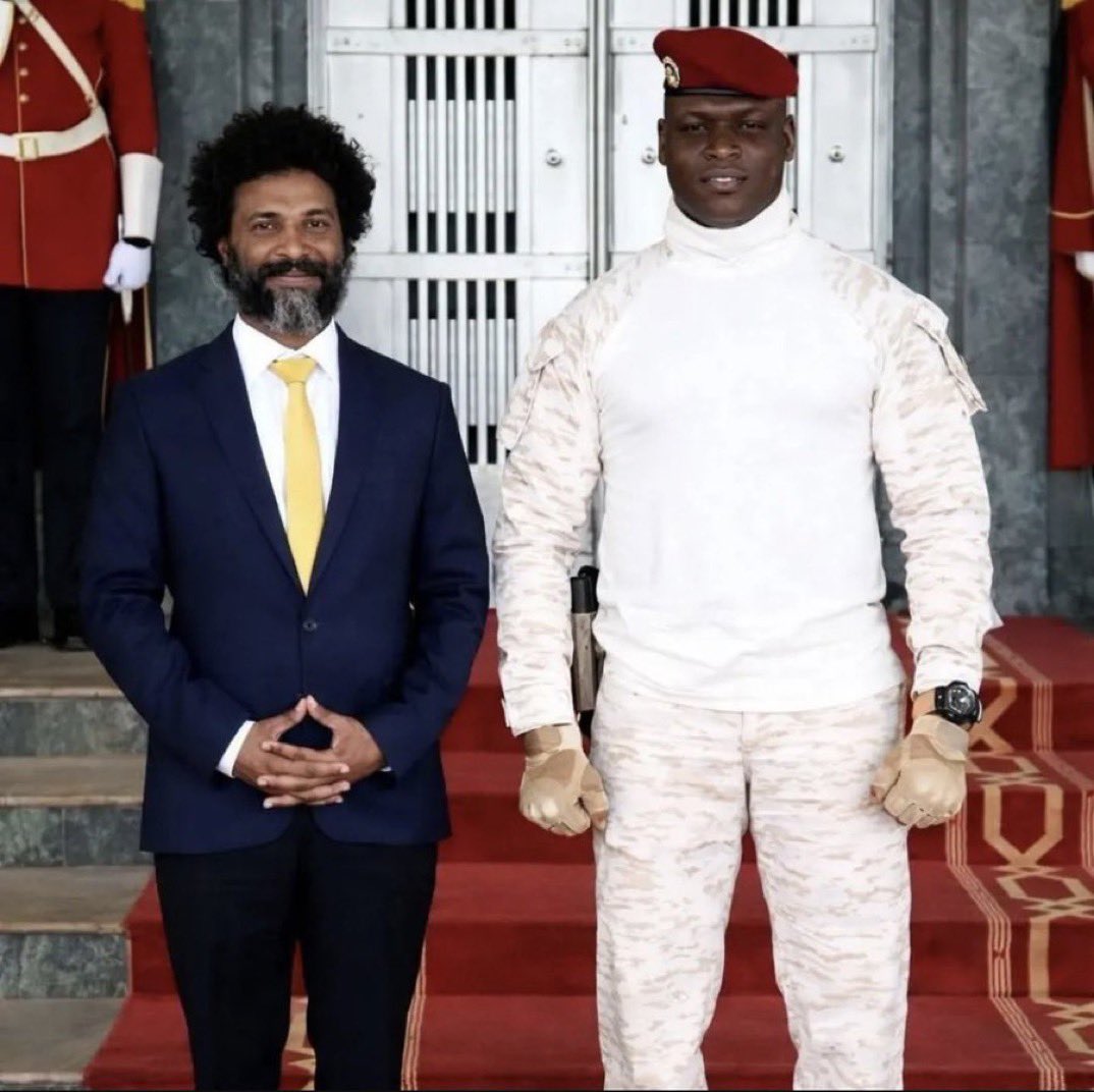 🚨🚨💢 🚨‼️SUCCÈS HISTORIQUE : Un ingénieur éthiopien va construire une usine de fabrication de satellites au
BURKINA FASO !

Le célèbre technologue et entrepreneur éthiopien, l’ingénieur BIJAY NAIKER, a annoncé qu’un accord avait été conclu pour la création d’un immense centre