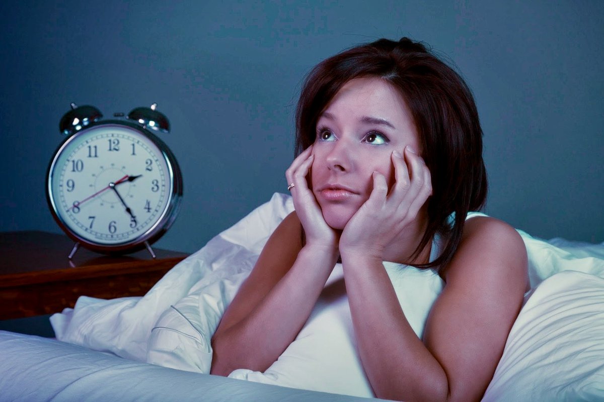 jorgebscomm's tweet photo. Sleep courses promise better nights. Science says: it depends. Today I reviewed CBT-I, digital sleep programs &amp; sleep hygiene research. What works? What’s hype? Why it matters for mental health. #Sleep #Psychology #MentalHealth More via link 🔗https://t.co/VlU52ahDkd https://t.co/0sdhcDiRUj
