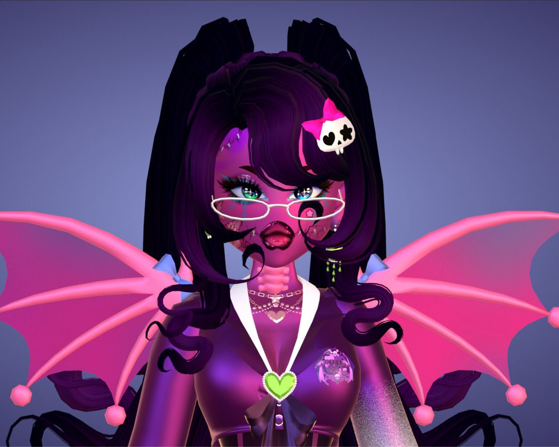 Stella debuts new look ✨💄

#MONSTERVERZE #ROBLOX