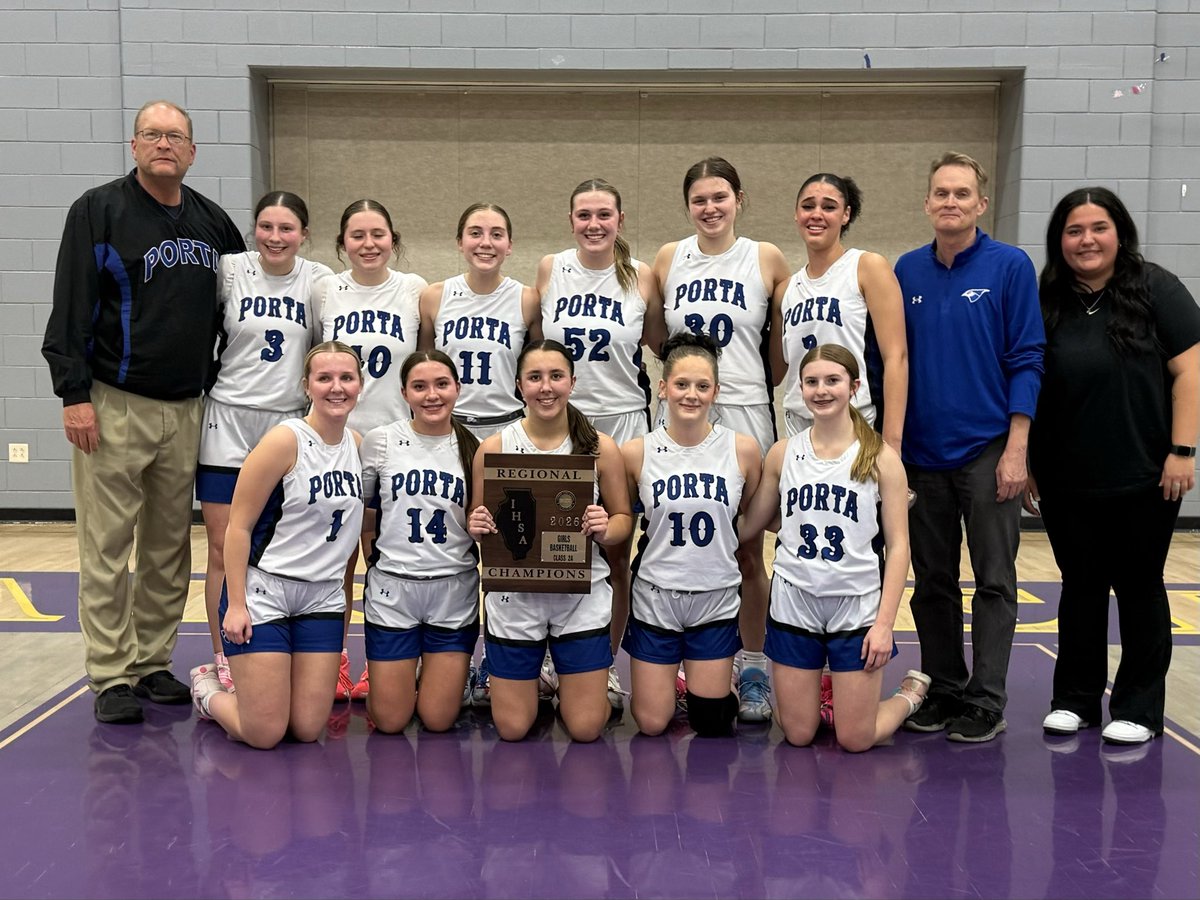 PORTALadyJays's tweet photo. Lady Jays with the 46-32 regional championship victory over Macomb. Allison Vogel 18, Aubrey Vogel 16. @Channel1450com @Darin1450 @DaveKaneSJR @TimSchweizer1 @weaisports @SJRsports @BillWelt @journalcourier @sammyst18 @RyanMahanSJR https://t.co/u9tB5JIwop