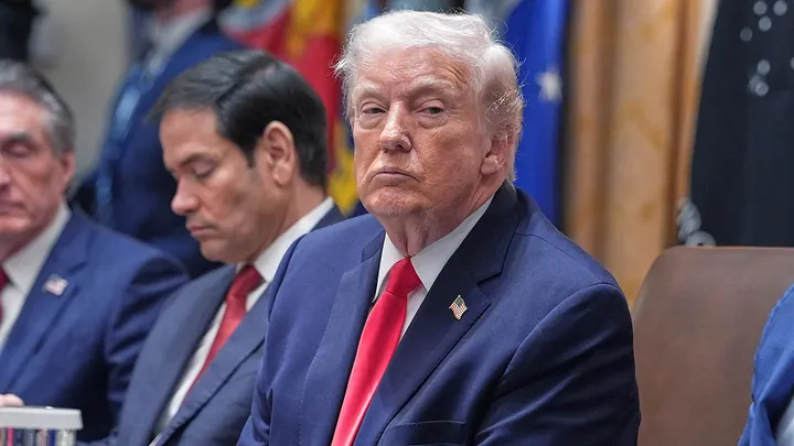 🇺🇸 TRUMP ORDERS RELEASE OF ALL GOVERNMENT FILES ON ALIENS, UFOs, AND UAPs

Trump is directing Pete Hegseth and multiple federal agencies to begin identifying and declassifying all records related to extraterrestrial life, unidentified aerial phenomena, and UFOs.

The move comes