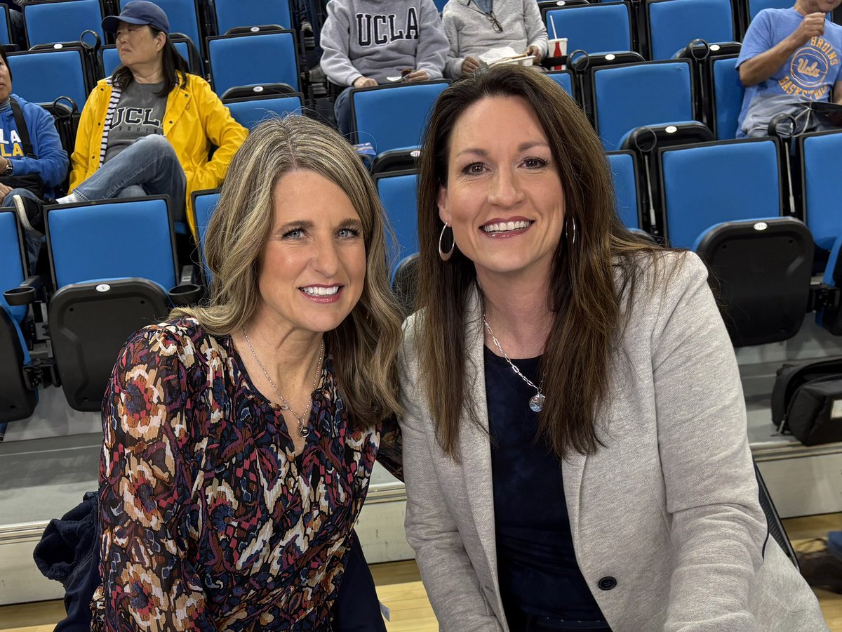 Elise Woodward tweet media