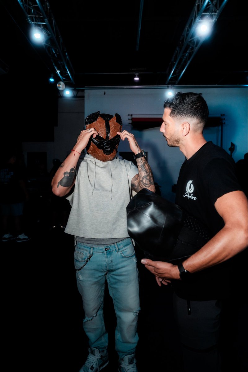 Alexis y Fido tweet media