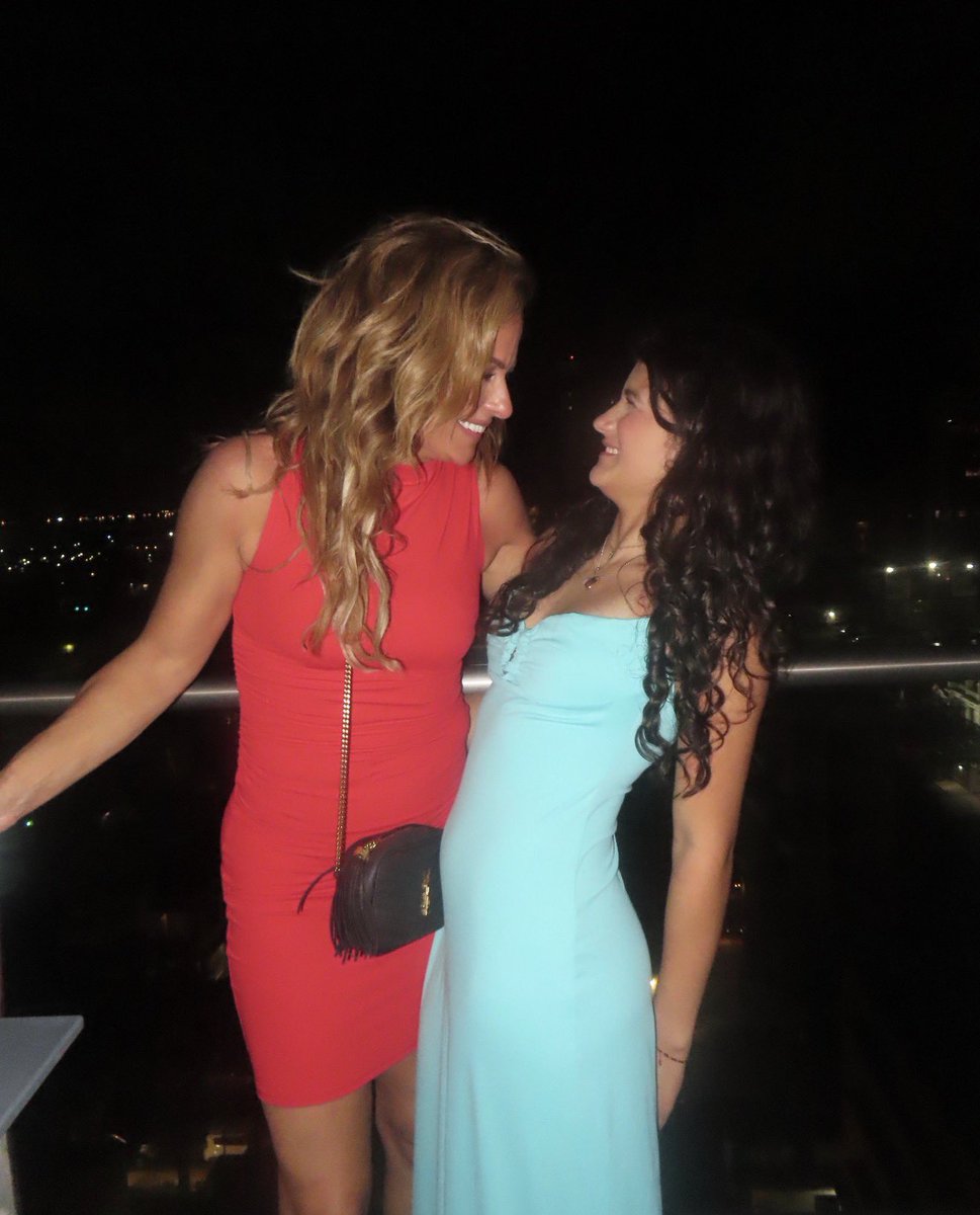 TarynAsherFox2's tweet image. Thank you to everyone who has reached out with love and kindness these past 3 months. I miss connecting with you each day. I’m thoughtfully working through an unexpected work-related matter. Grateful for time away with loved ones. I hope to see you soon.