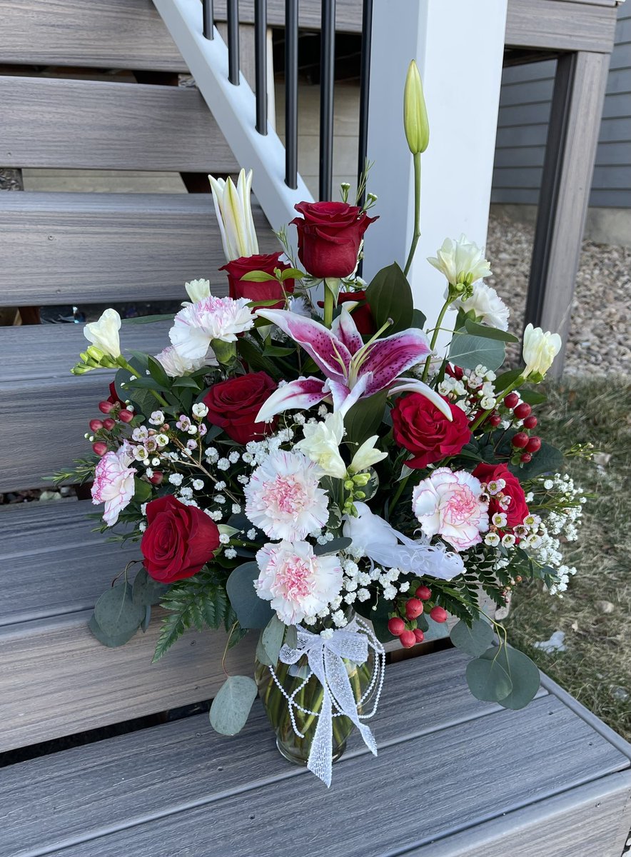 ..✌️. tweet media