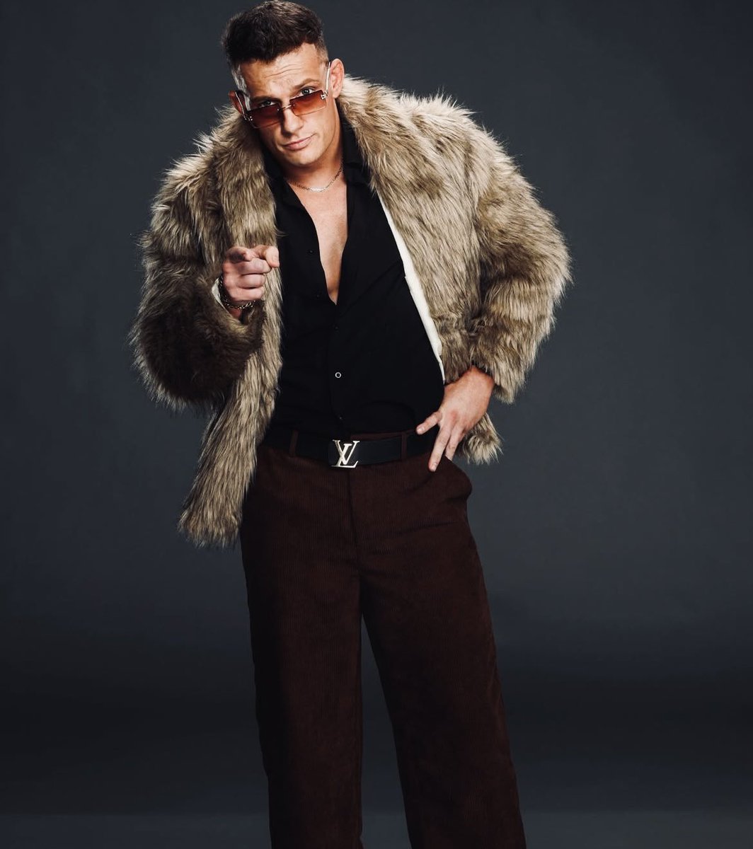 DON’T TRUST ANYONE. tweet media