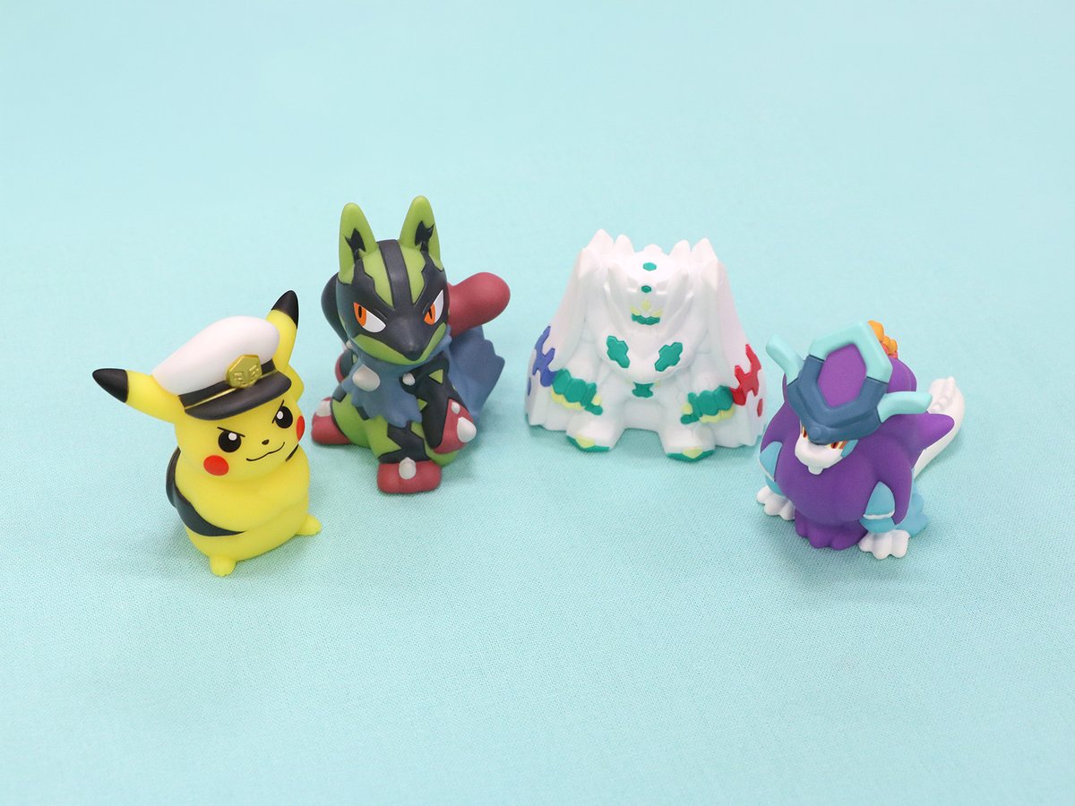 ラインナップは、30周年お祝いピカチュウ・なみのりピカチュウ