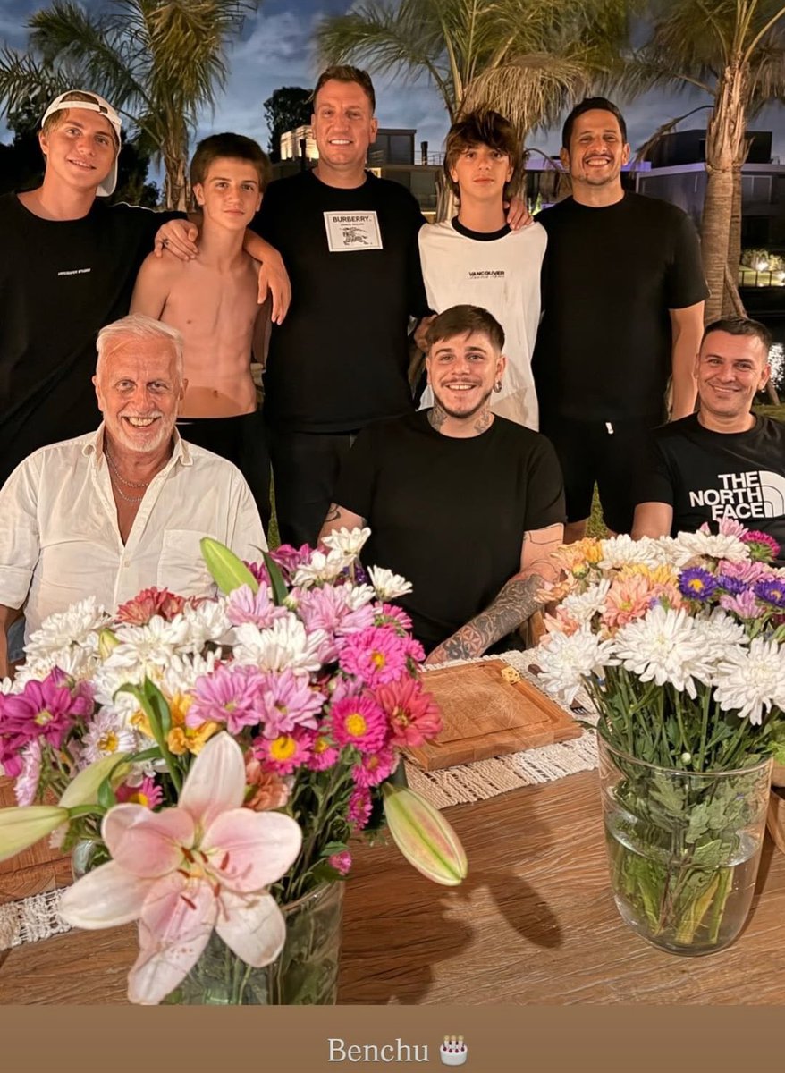 GZaffora's tweet image. Guido se le instaló a Wanda.