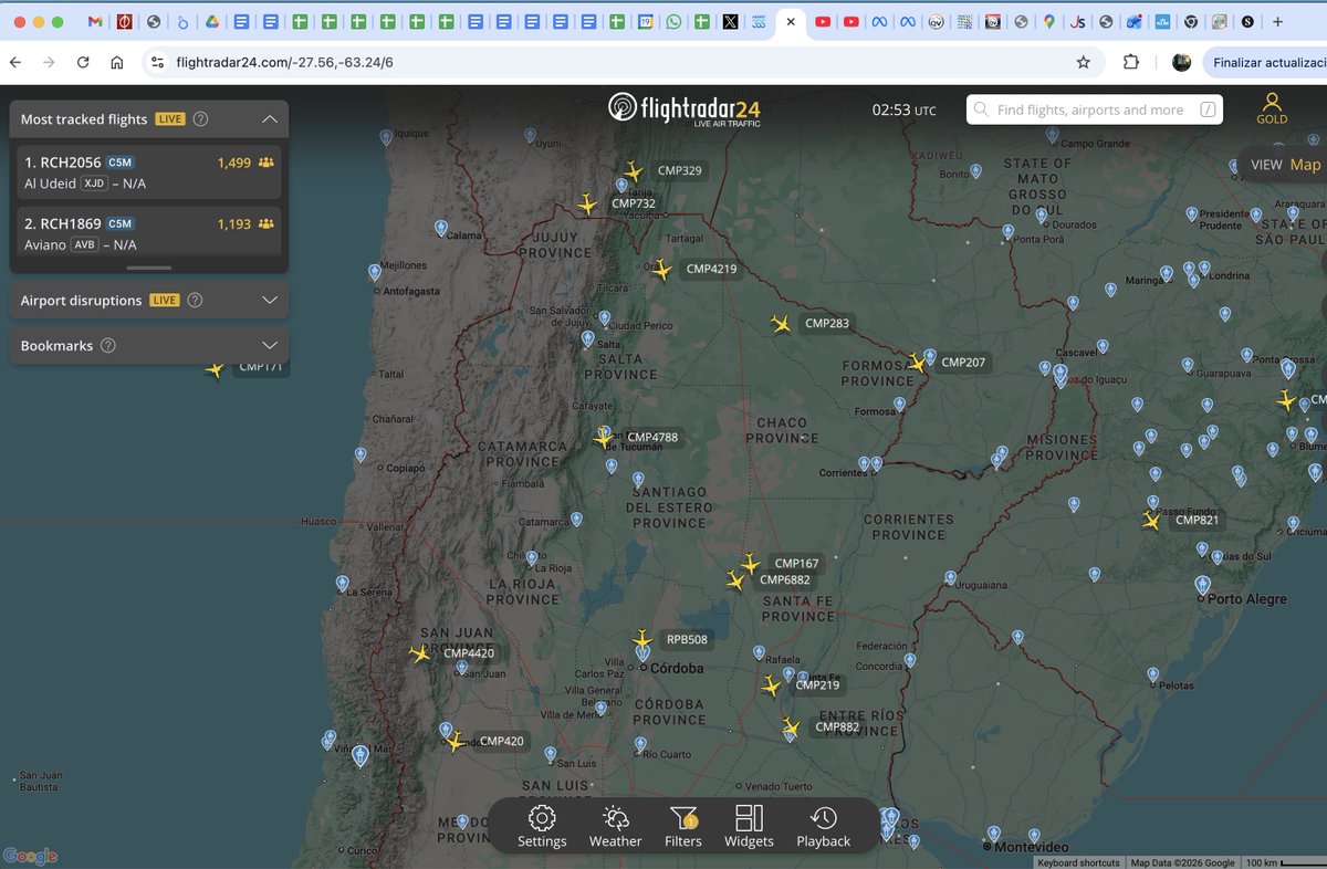 Qué impresionante es la conexión que tiene COPA Airlines con Argentina. En este momento, que está a punto de finalizar el paro, tienen 10 aviones llegando al país y a diferentes ciudades como Buenos Aires, Salta, Mendoza, Rosario, Córdoba. En la imagen se ve solo los vuelos de
