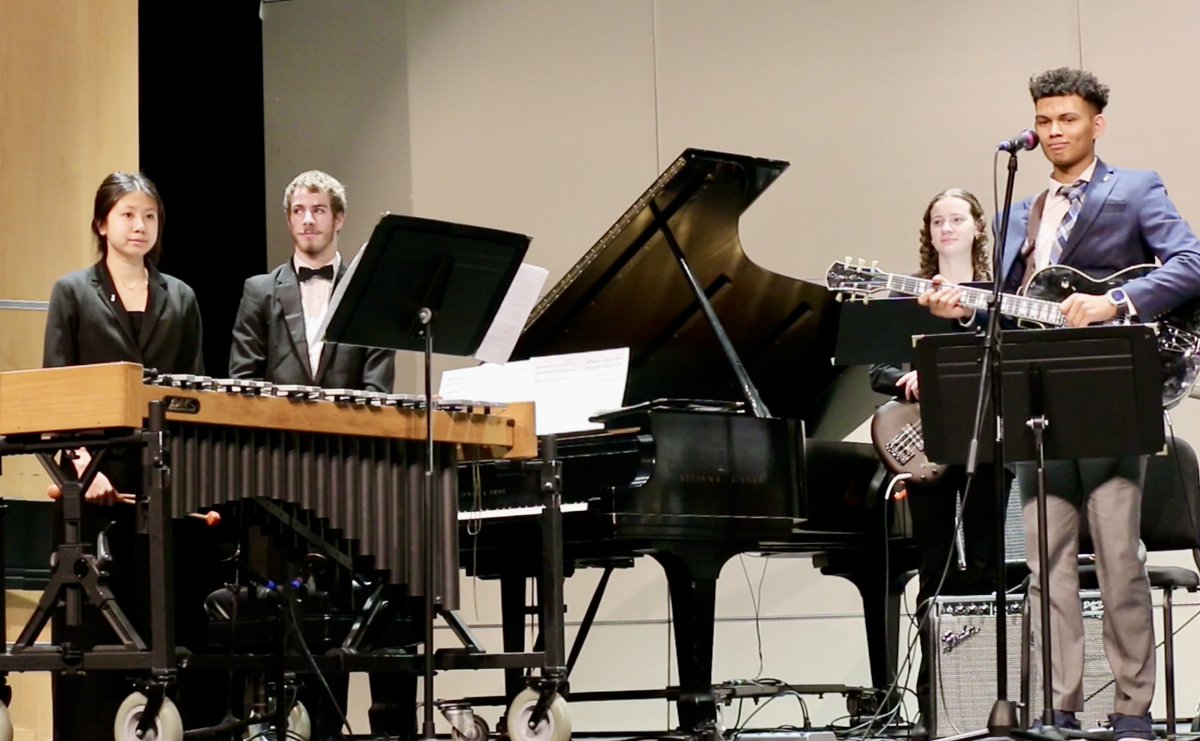 Xavier Bands tweet media