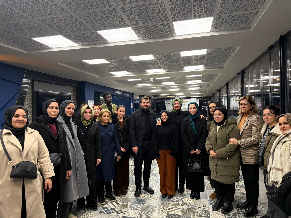 Gençlik Sofrası Gaziantep 🌙

Genel Başkan Yardımcımız ve Sosyal Politikalar Başkanımız Sayın Fatma Betül Sayan Kaya ve İl Başkanımız Sayın Fatih Muhaddis Fedaioglu’nun katılımlarıyla sahurda genç kardeşlerimizle aynı sofrada buluştuk.

Bu mübarek ayda gönüller birleşti, dualar