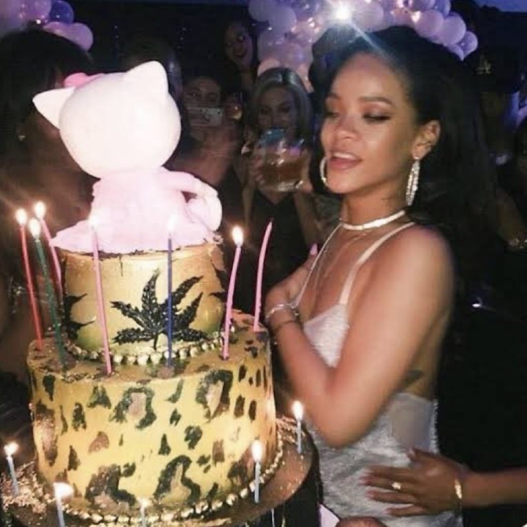 HAPPY BIRTHDAY ROBYN RIHANNA FENTY 🎂