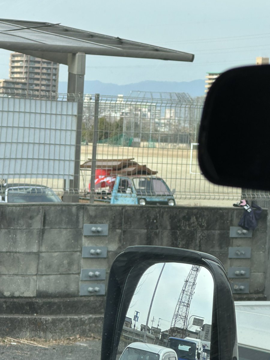 おっ！
今日は神輿みたいなん
積んでる！