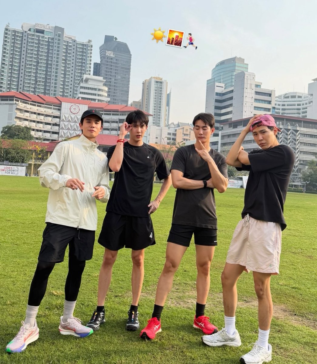 แก้งนี้เริ่มละ 4 คนพูด 0 คนฟังปะ 5555555555555555555 พอจิมก็คือพิมู่วจริงๆ แดดไม่ถึงตัวพี่หรอก 🫳🏻🫳🏻🫳🏻🫳🏻