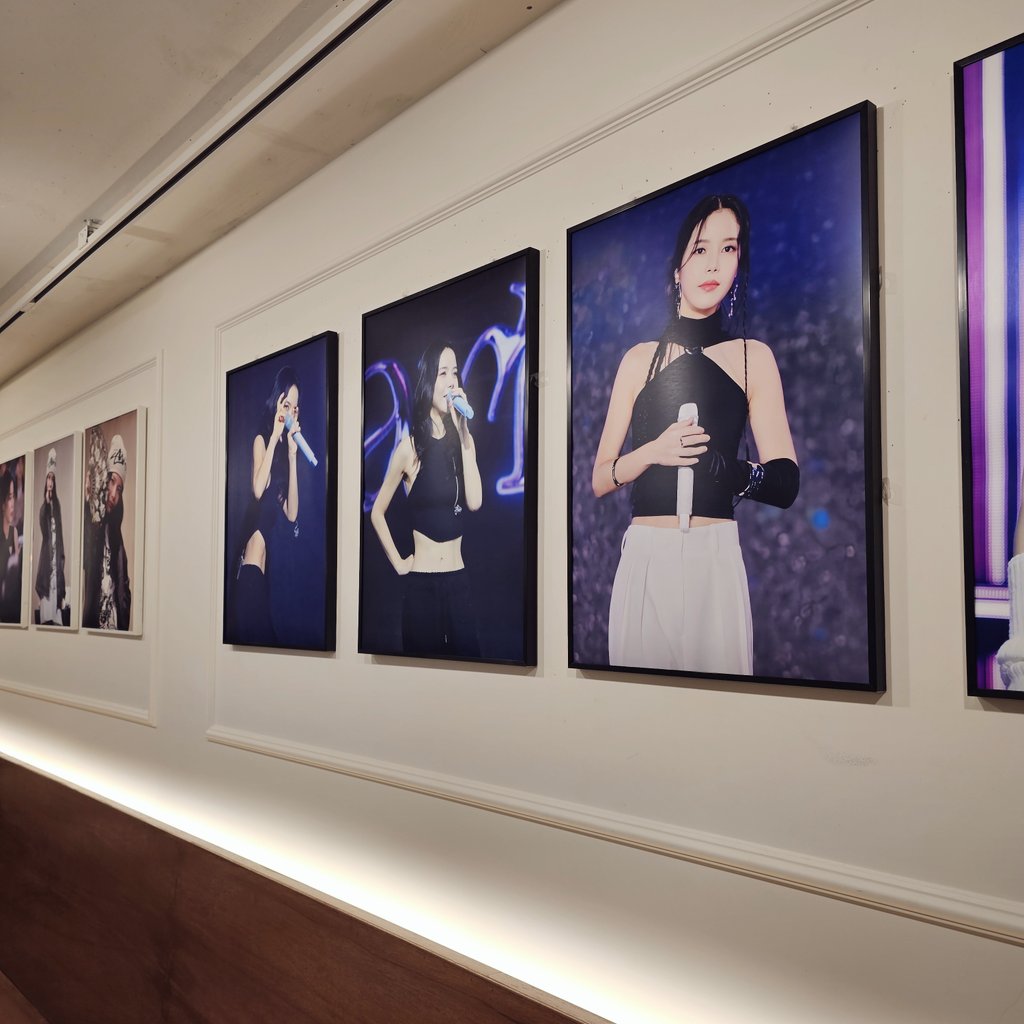 𝟤𝟢𝟤𝟨 𝖲𝖮𝖫𝖠𝖱 𝖡𝖨𝖱𝖳𝖧𝖣𝖠𝖸 𝖢𝖠𝖥𝖤
⛅️ʙᴇ ᴍʏ ꜱᴜɴꜱʜɪɴᴇ🌞

☀️오늘부터 2월 21일까지 카페모모이에서 마마무 솔라님의 생일 카페 이벤트가 진행됩니다☀️

#마마무 #솔라 #MAMAMOO #SOLAR 
#해피솔라데이 #BE_MY_SUNSHINE