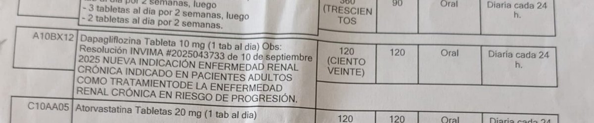 SinCensuraCol's tweet photo. @epssura  negó la entrega de DAPAGLIFLOZINA alegando que no está aprobada por
@invimacolombia para enfermedad renal, a sabiendas de que sí lo está y que puede formularse bajo criterio médico.  Llevamos días con SURA y la @Supersalud   intentando que entreguen el medicamento, sin solución.   Acudo a los urólogos de la red para que se pronuncien y contradigan estas afirmaciones. 
Aquí la prueba 👇
@petrogustavo