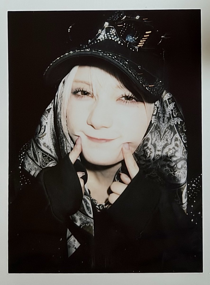 1枚だけツーショも撮ったけどやっぱりソロチェキのビジュの良さに毎度