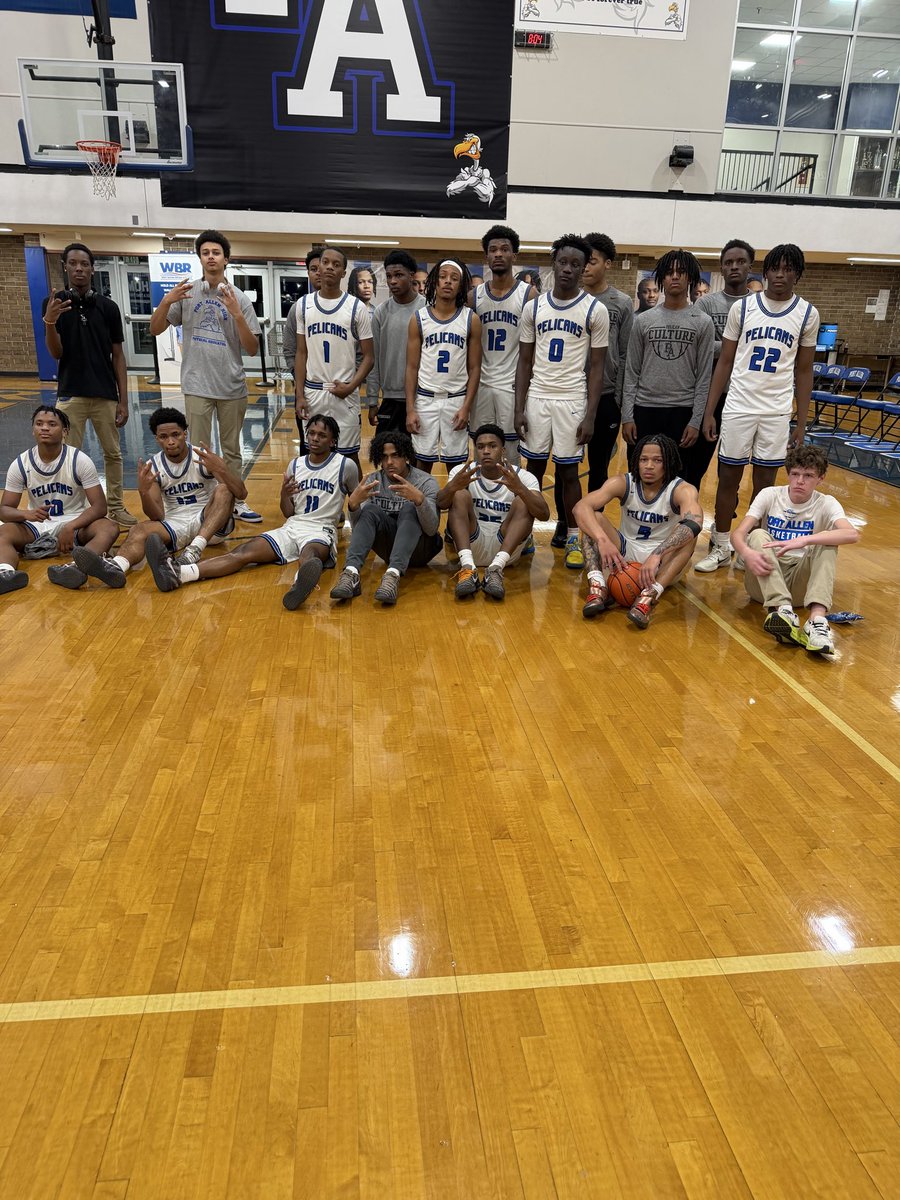 Coach Webb tweet media