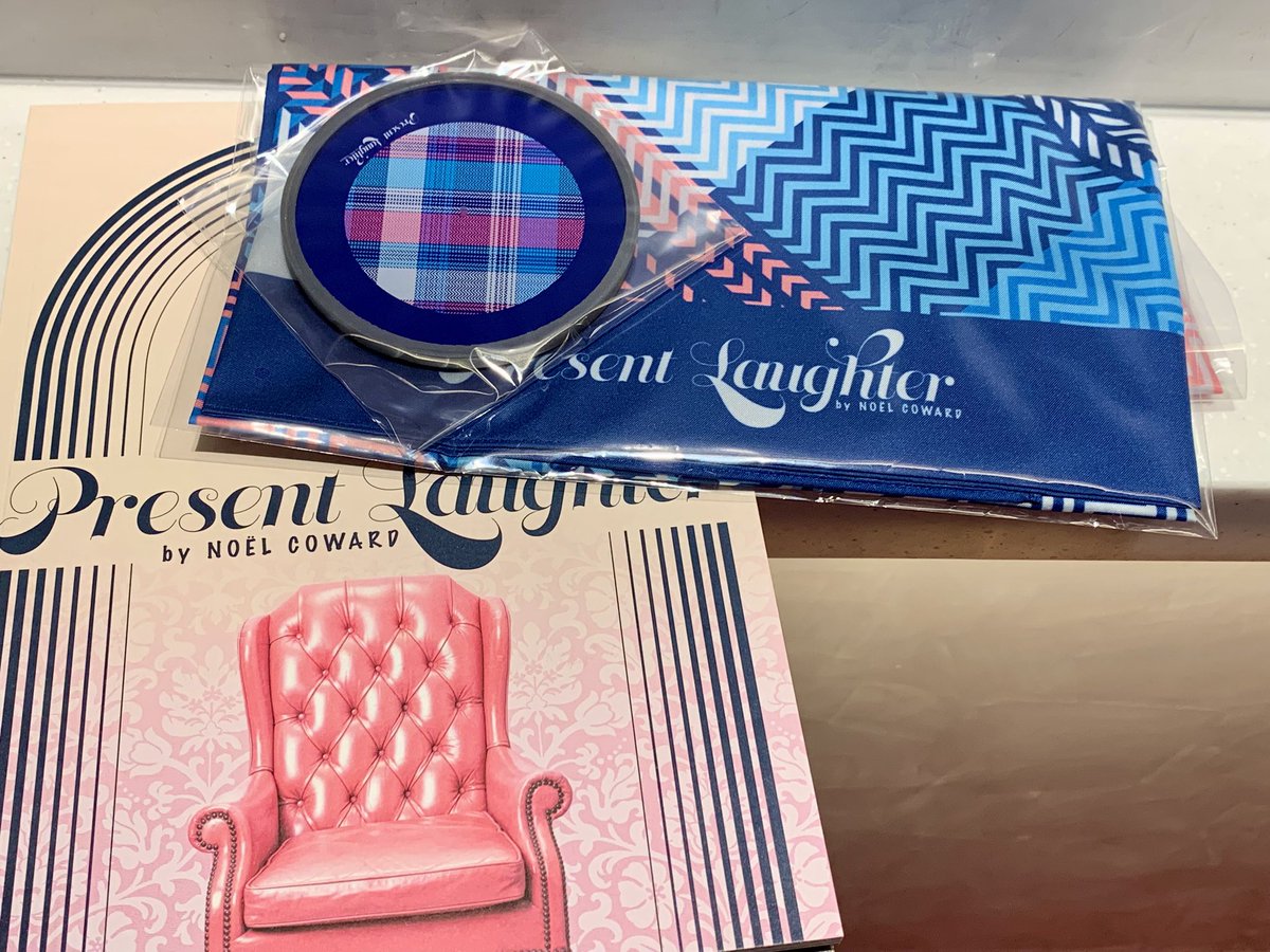 本日販売分のスカーフ 最後の1枚をゲット！ よかった〜 #プレゼント