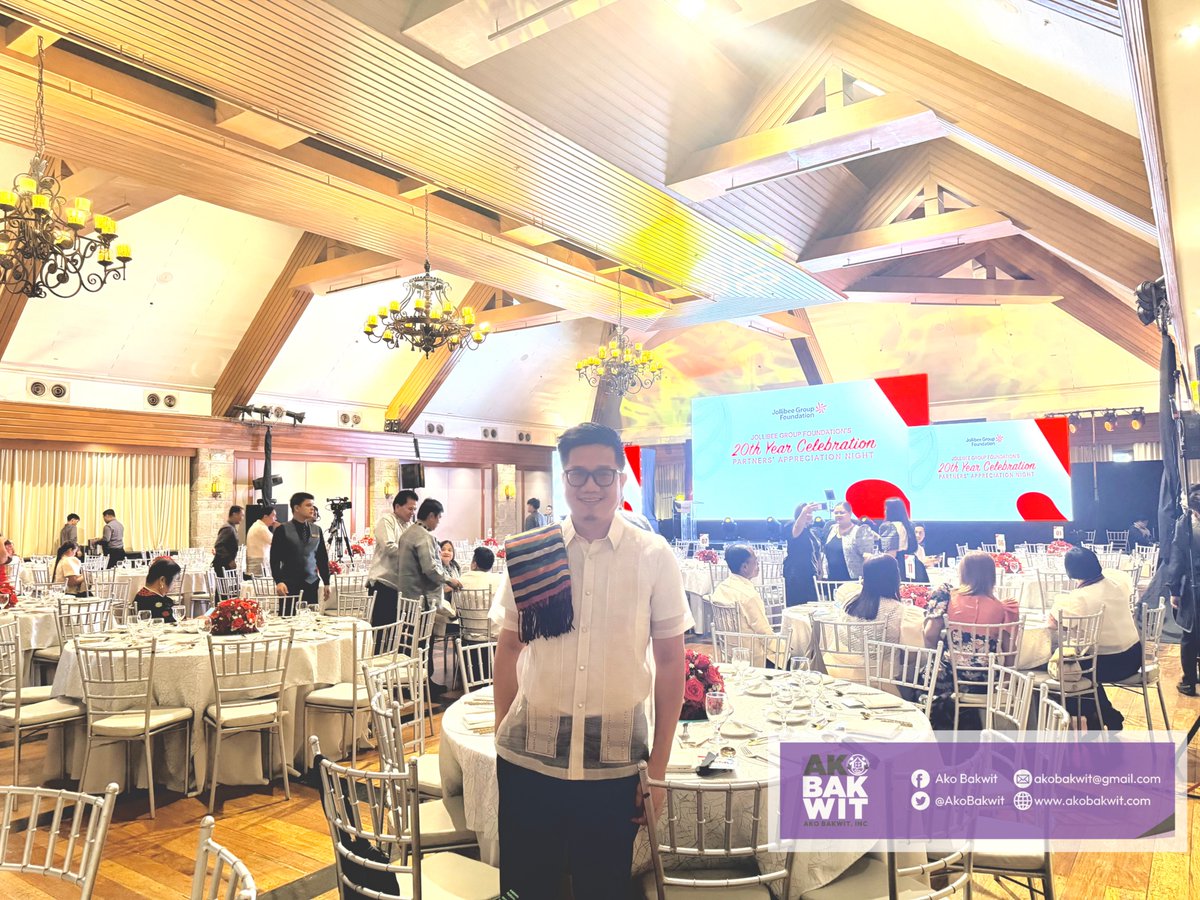 AkoBakwit's tweet photo. Malugod tayong naimbitahan bilang isang partner ng Jollibee Group Foundation sa kanilang ika-20 selebrasyon at Partners' Appreciation Night na ginanap sa Manila Polo Club, Taguig City.

#AkoBakwit #IDPs #bakwit #jollibee #dalawangdekadangsaya #jgfpartnersnight https://t.co/zzguGcdmwL